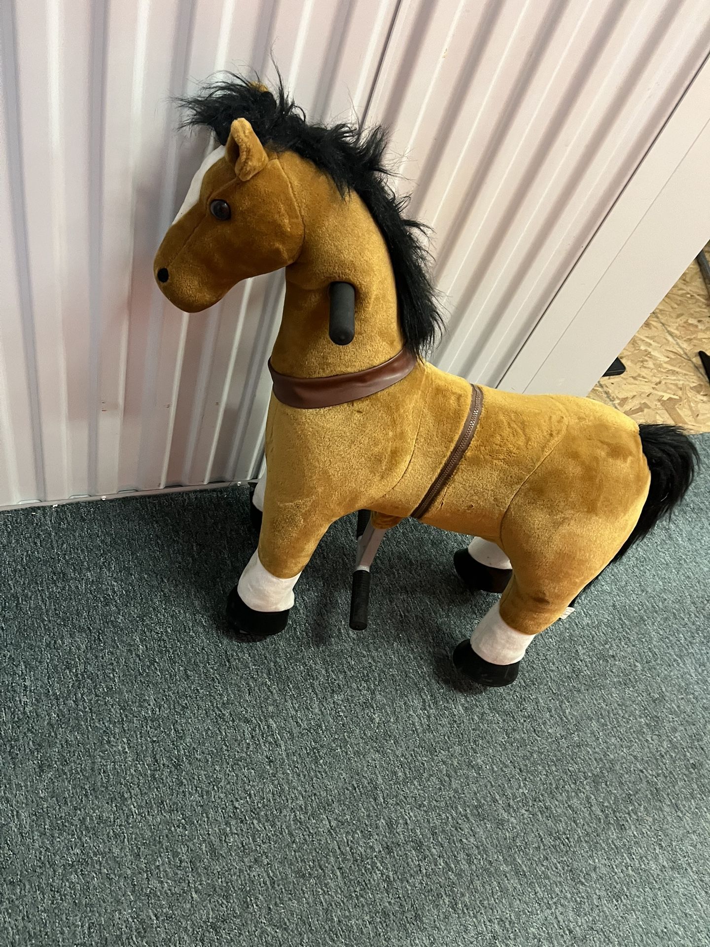 Kids horses missing one wheel