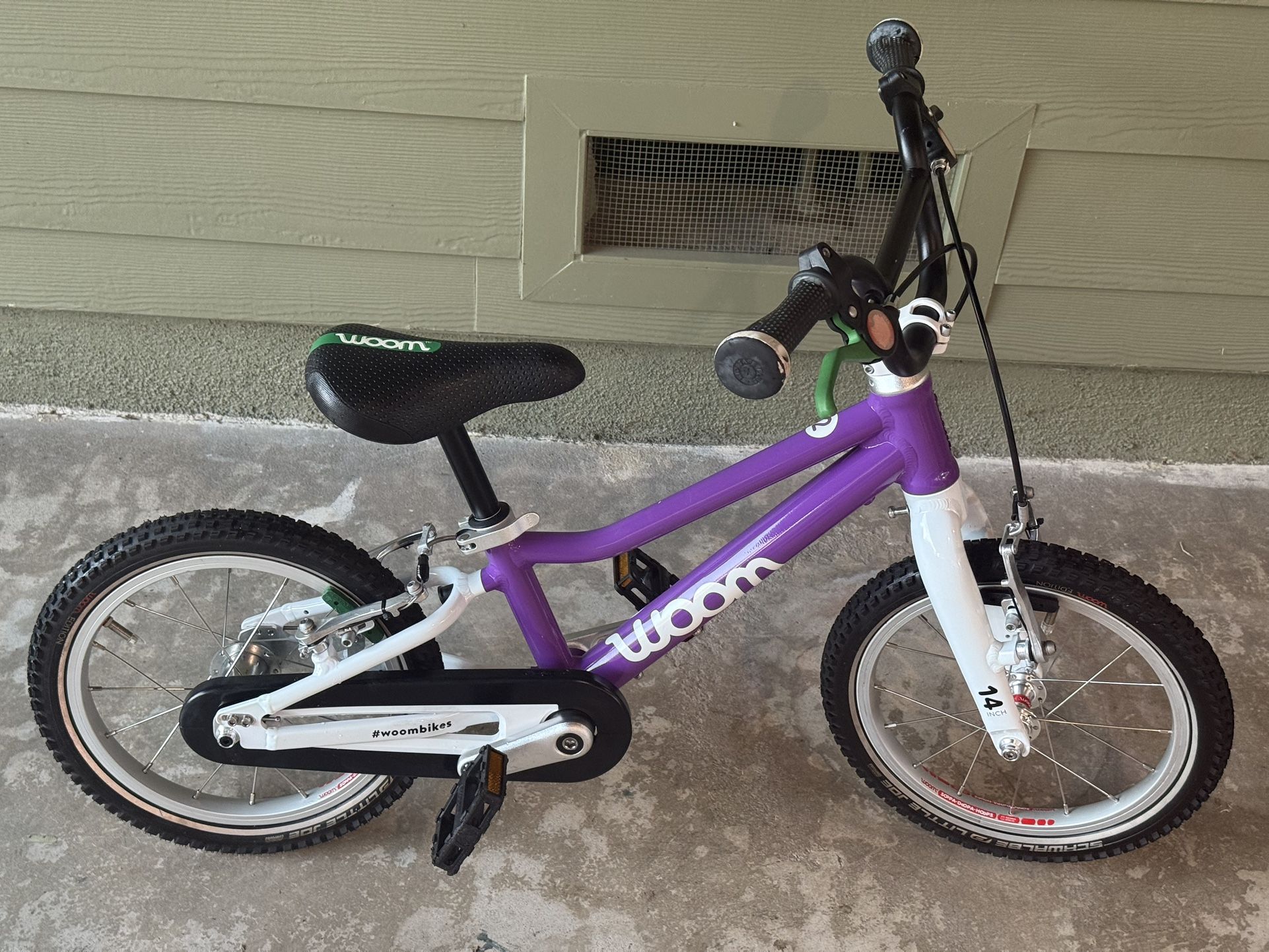 Woom 2 kids 14 inch light weight bicycle in great shape