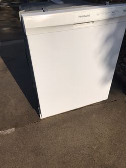 Frigidaire Dishwasher-