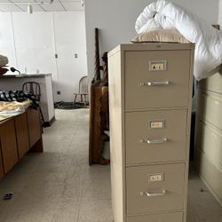 Filing Cabinets 