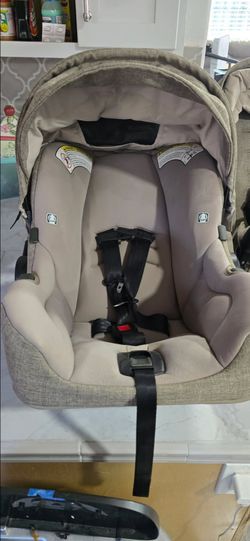 Nuna Car seat Beige