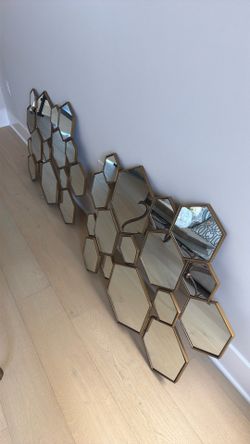 Honey comb decorating mirrors