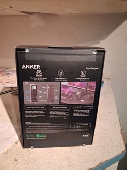 Anker Work station
