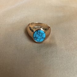 New Size 8 Ring Gold Color 