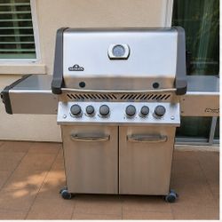 Napoleon Prestige 500 + Griddle + Motorized Rotisserie Setup