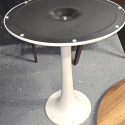 BASE Y MESA DE IKEA