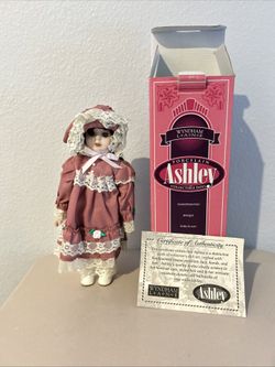 Wyndham Lane Ashley Porcelain Doll New In Box