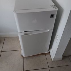 3.2 cu. ft. RCA Mini Fridges in White with Freezer