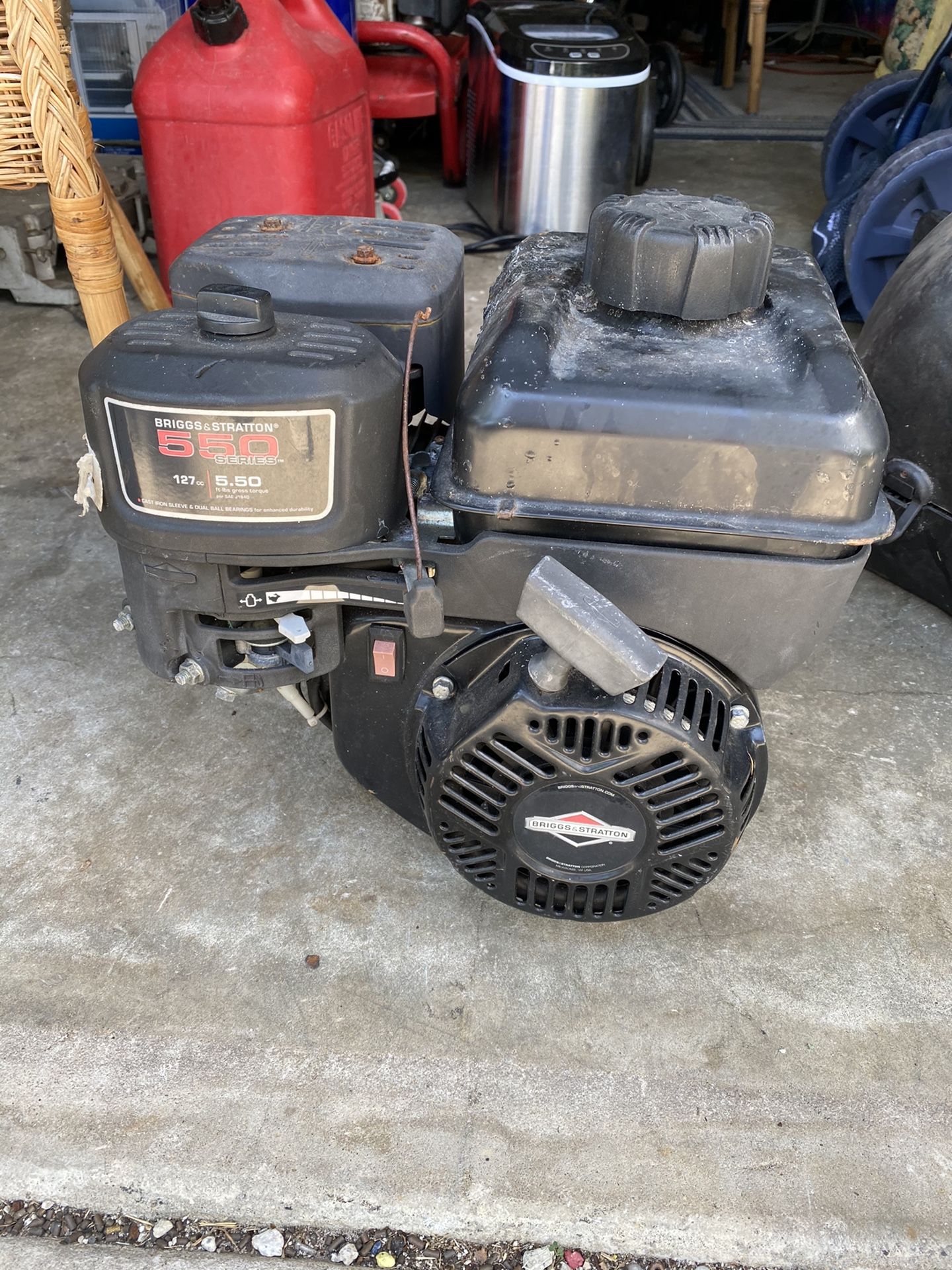 Briggs and Stratton 550 Series motor