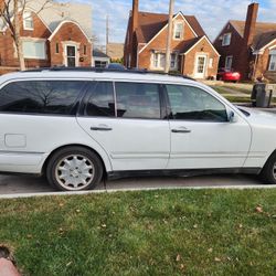 Mercedes Benz 1998 E320 For SALE -Price Reduced To $3500