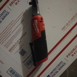 Milwaukee M12 Impact Wrench 3/8"