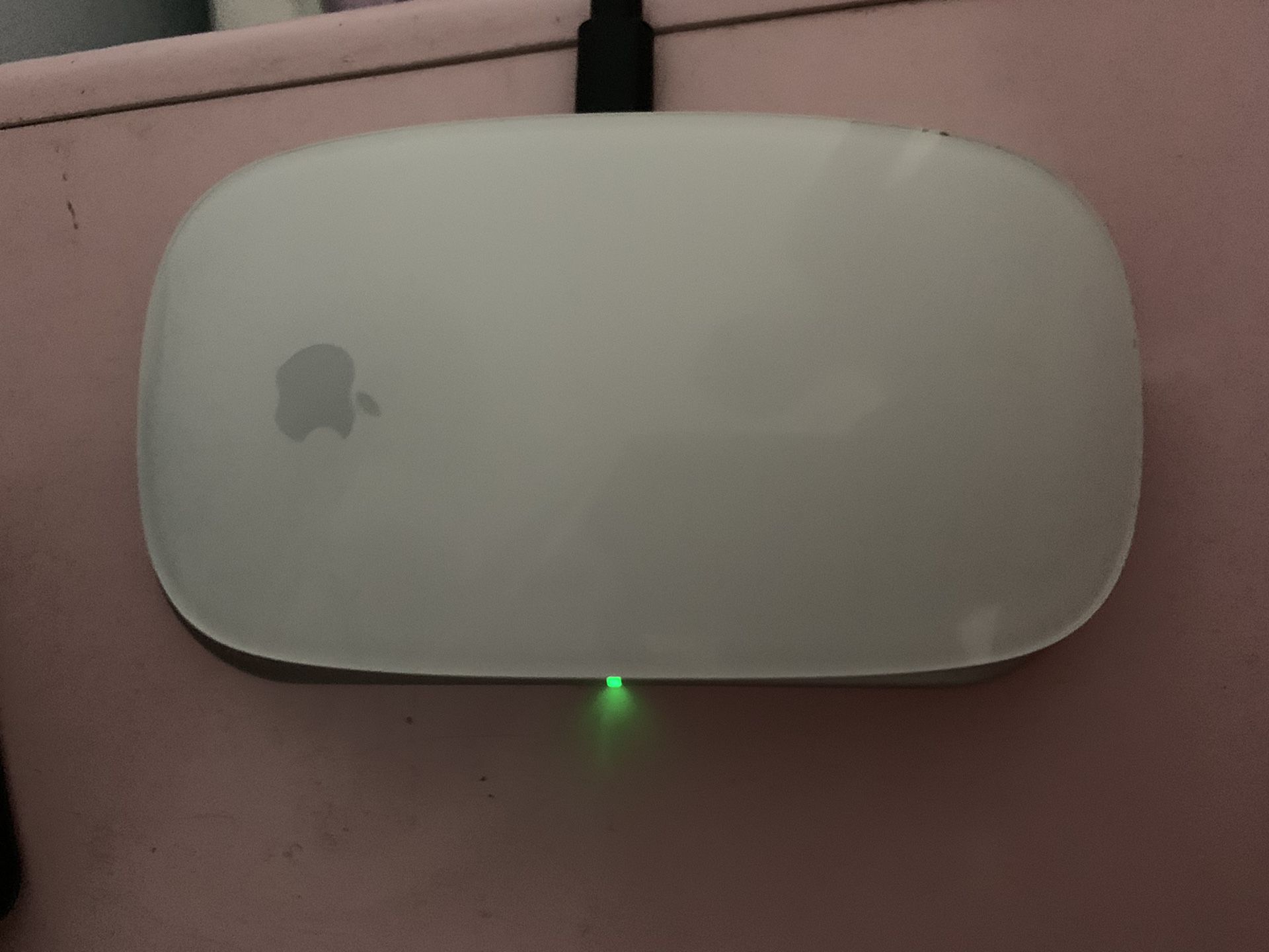 Apple wireless mouse with mobee tech