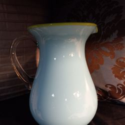 VINTAGE TURQUOISE BLUE/GREEN RIM ART GLASS PITCHER