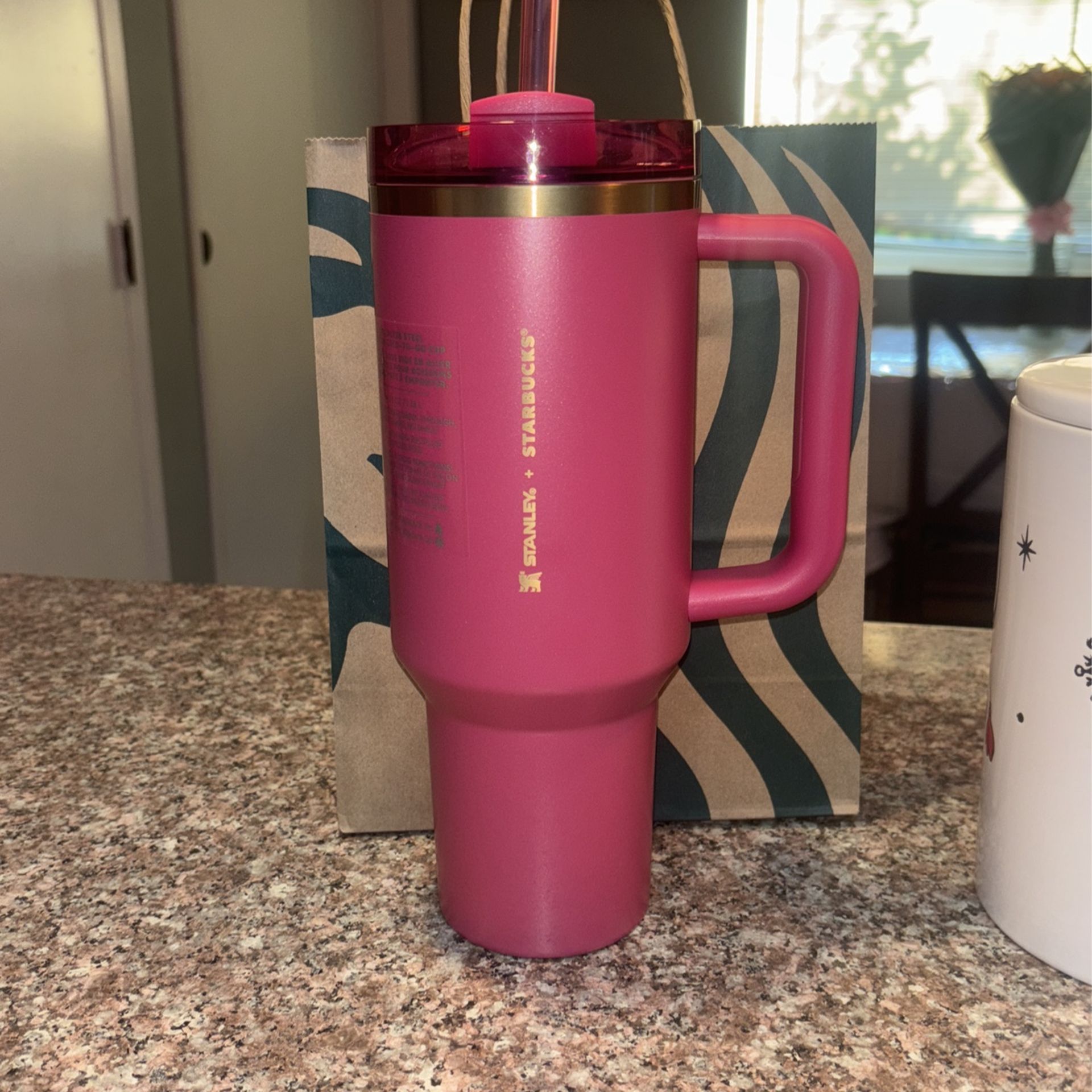 Starbucks Berry Pink Stanley Tumbler (40 oz) Holiday 2024 -  www.disolcolor.com