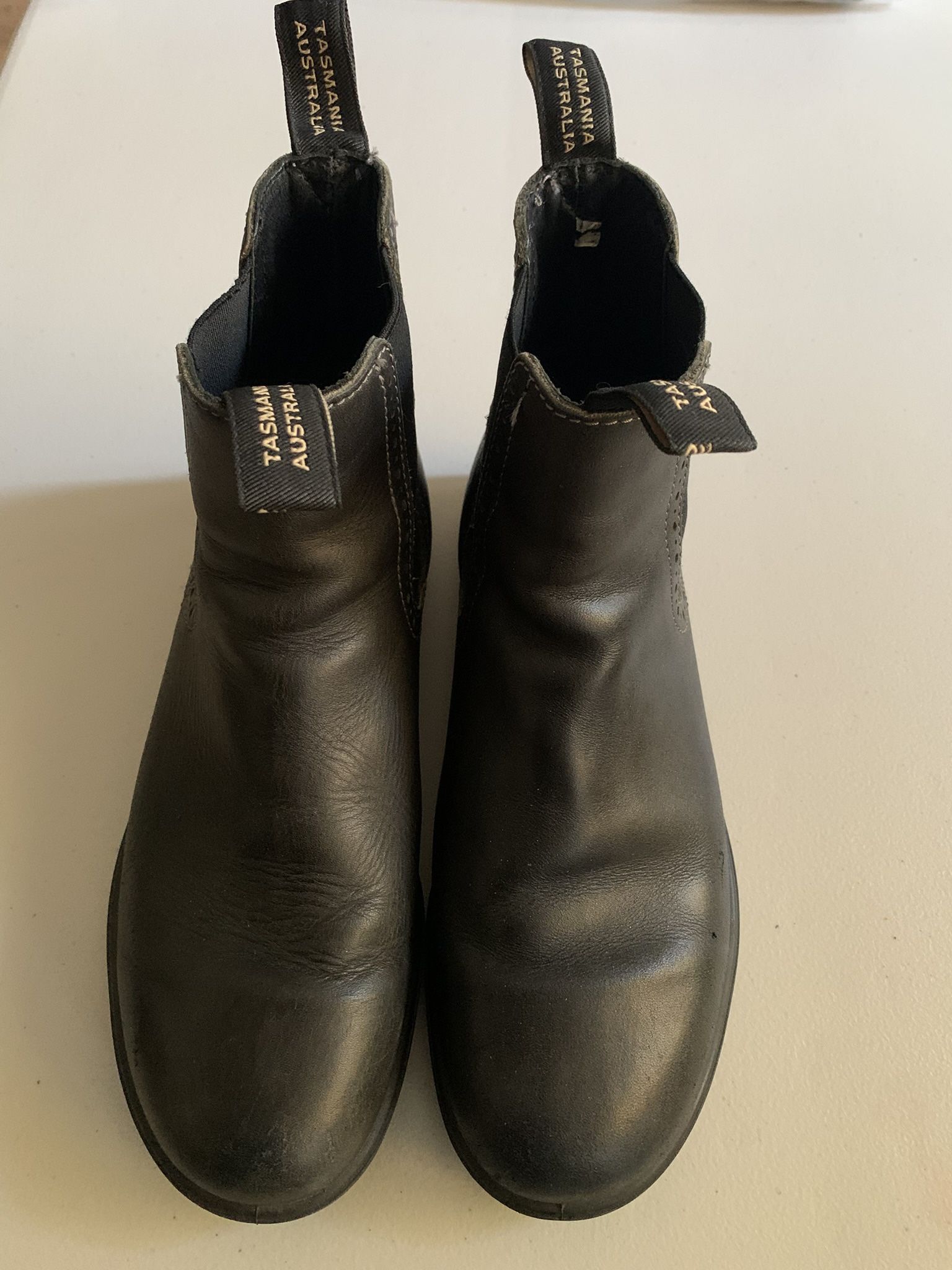 Men Or Women Blundstone W10 M8 (converted) Bottom Is 8