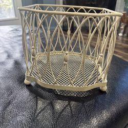 Southern Living At Home Trellis Plant Holder