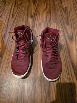 Nike Sz. 13  Hyperdunk Flyknit Basketball Shoes