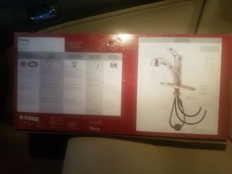 Kitchen faucet (Pfister prive pull out sprayer stainless steel)