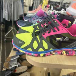 New Shoes Diferente Price
