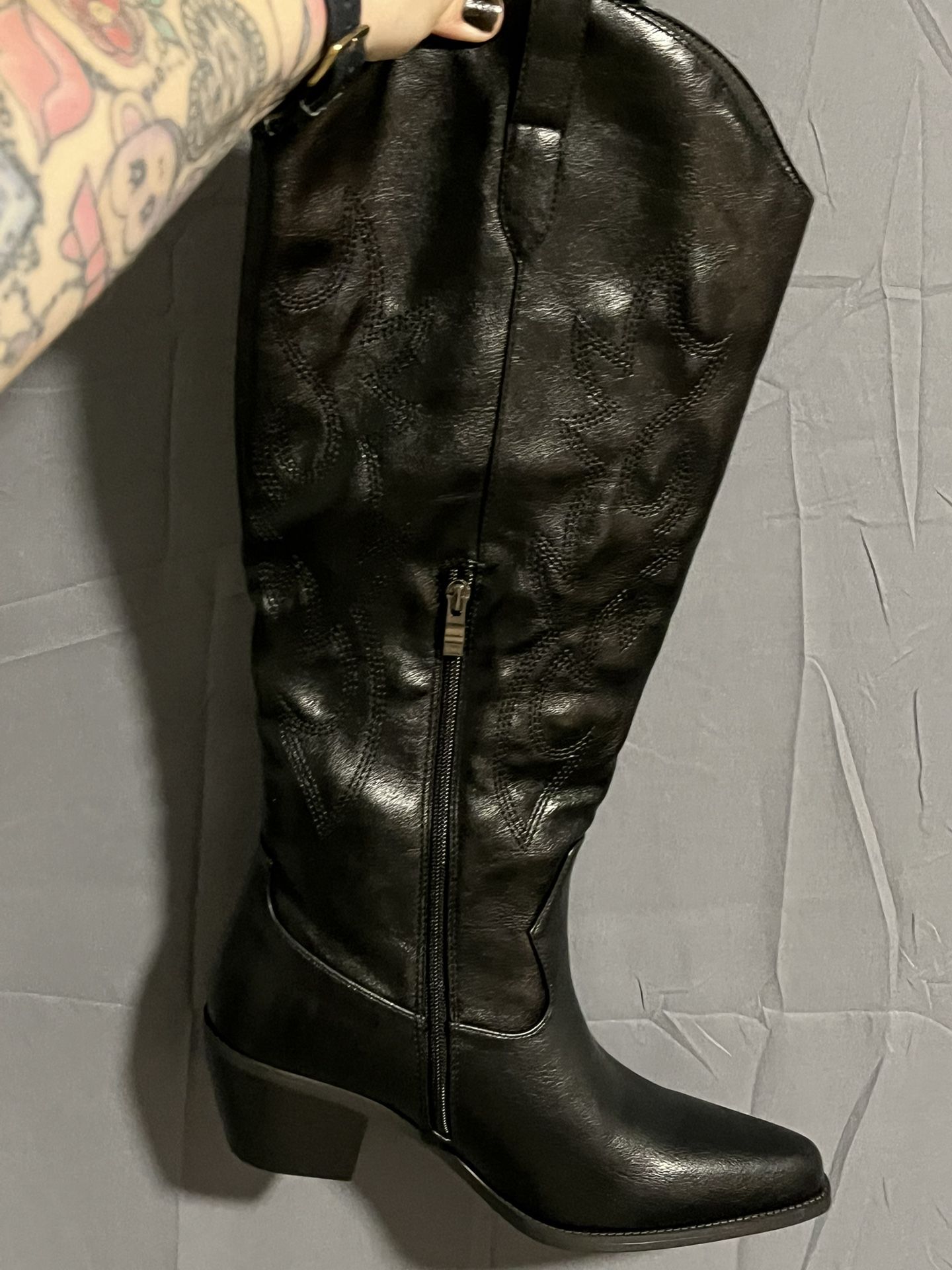 Black Leather High Cowboy Boots Women’s Size 9