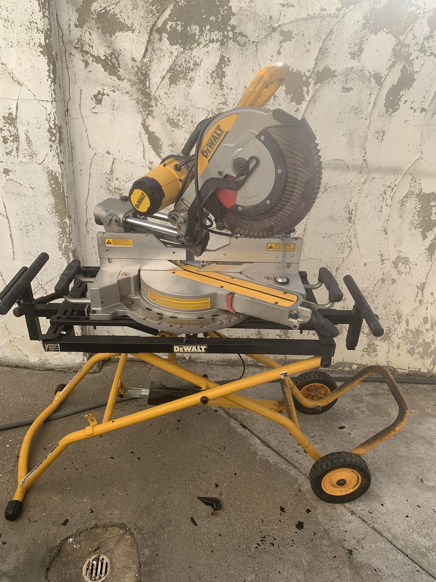 Dewalt 12 Sliding Chop Saw