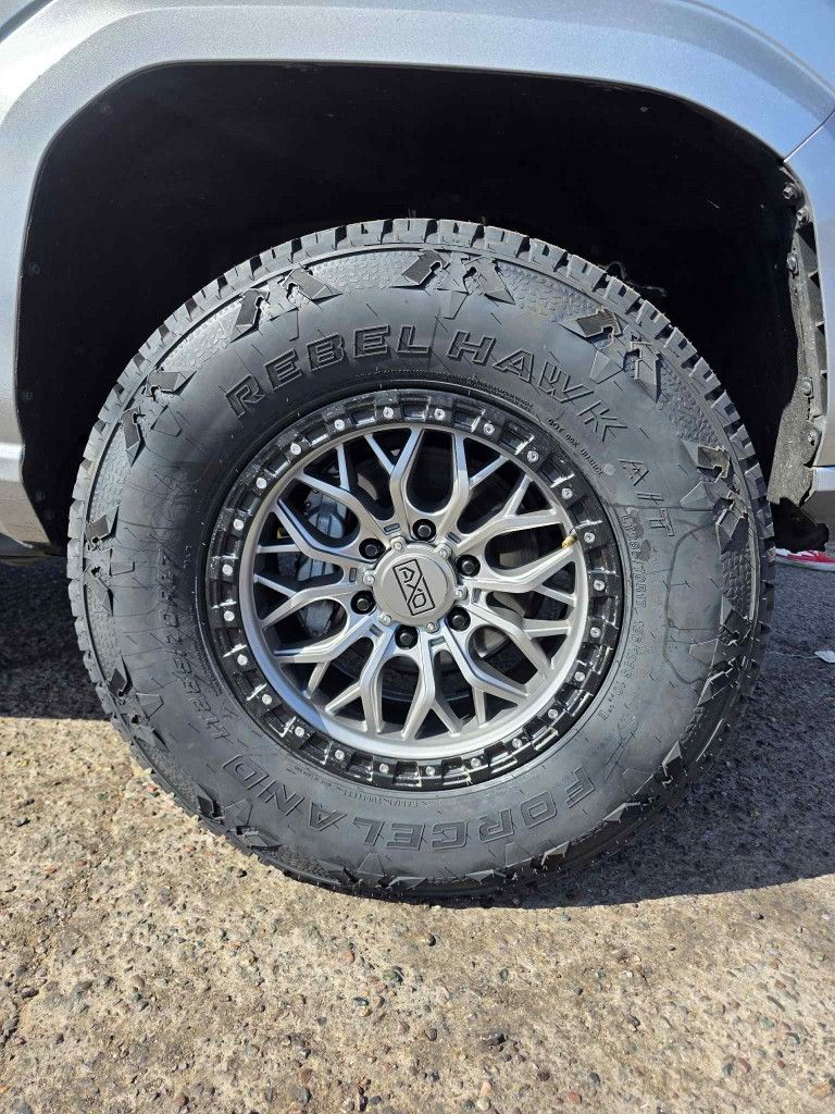 Rines 17x9 Con 285 70 17