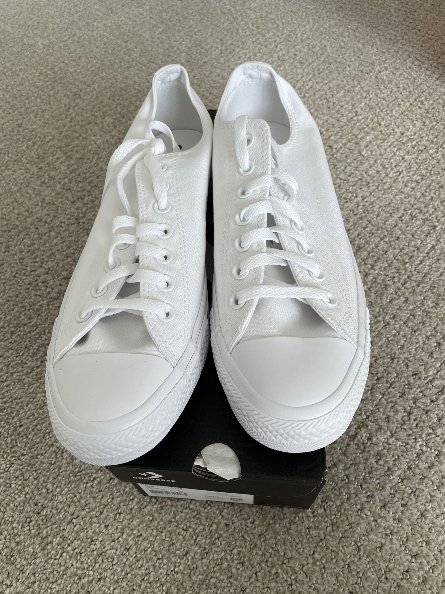 Size 9.5 Men’s White Converse All Stars 