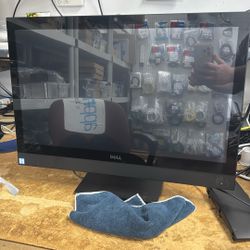 Touchscreen Dell All-In-One -i5, 8GM RAM, 500GB - Ready To Use