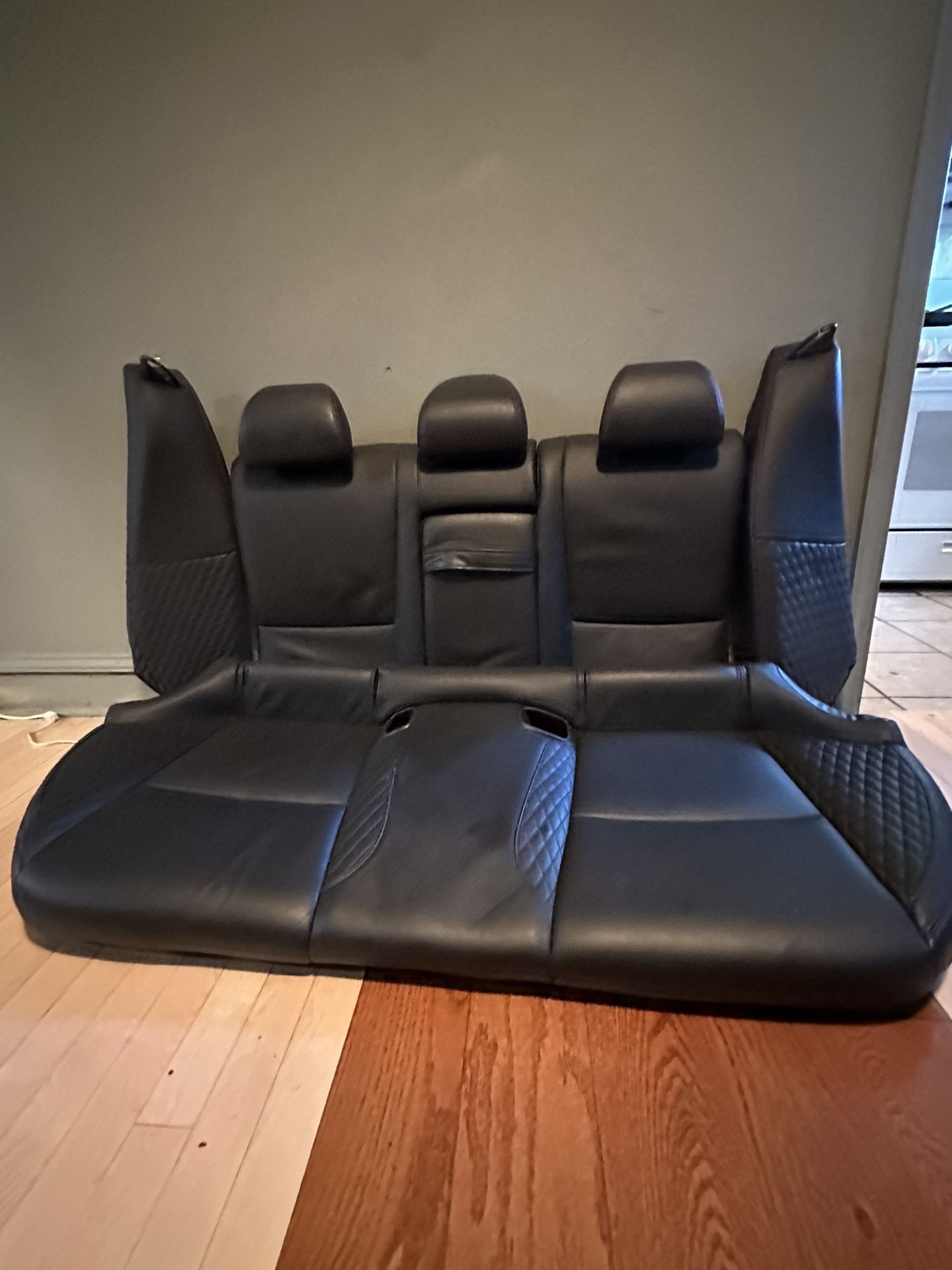 Q50 Rear Diamond Seats