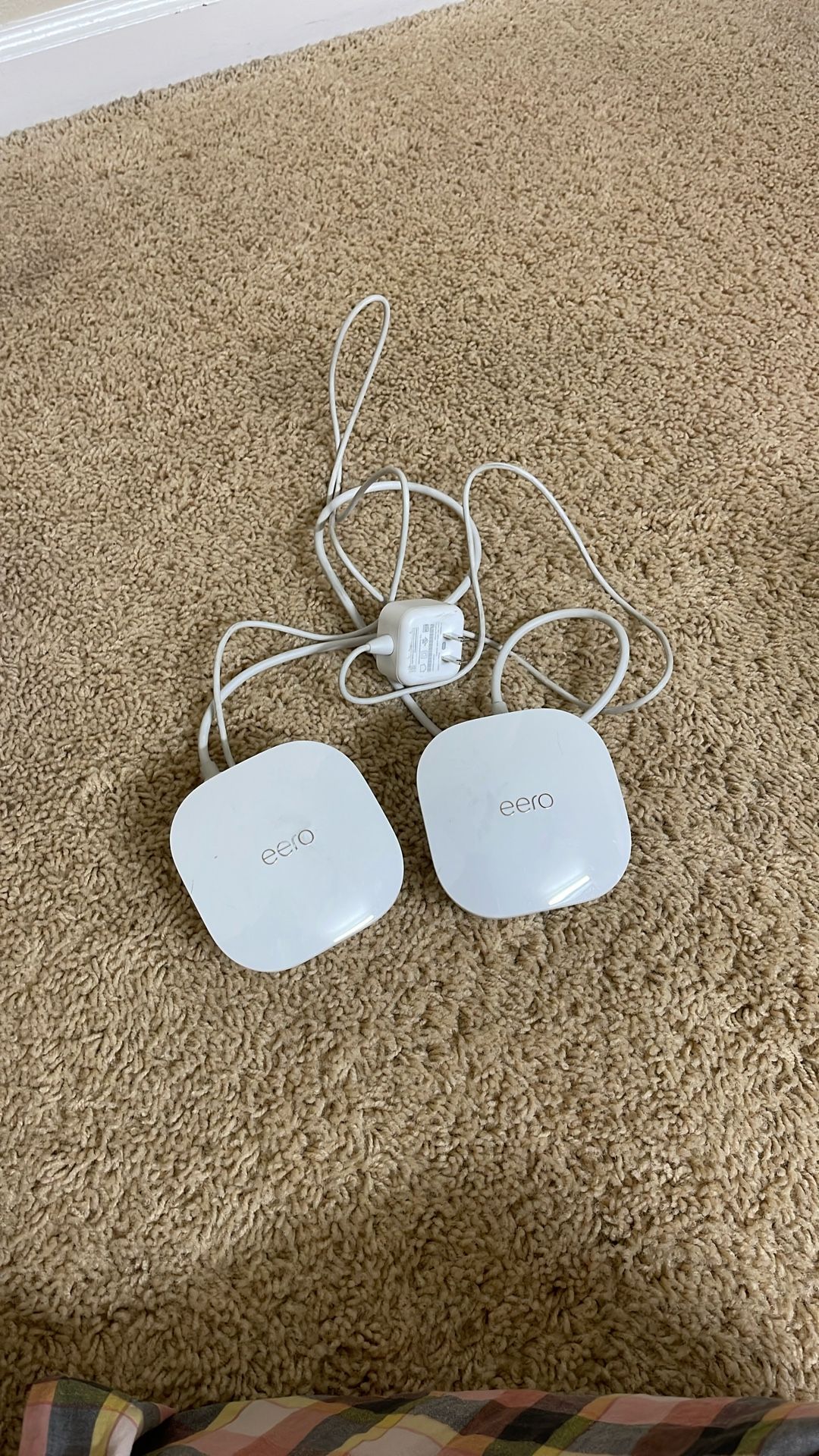 Eero Dual Band Mesh Wi-Fi Router Signal Extender Network System J010001
