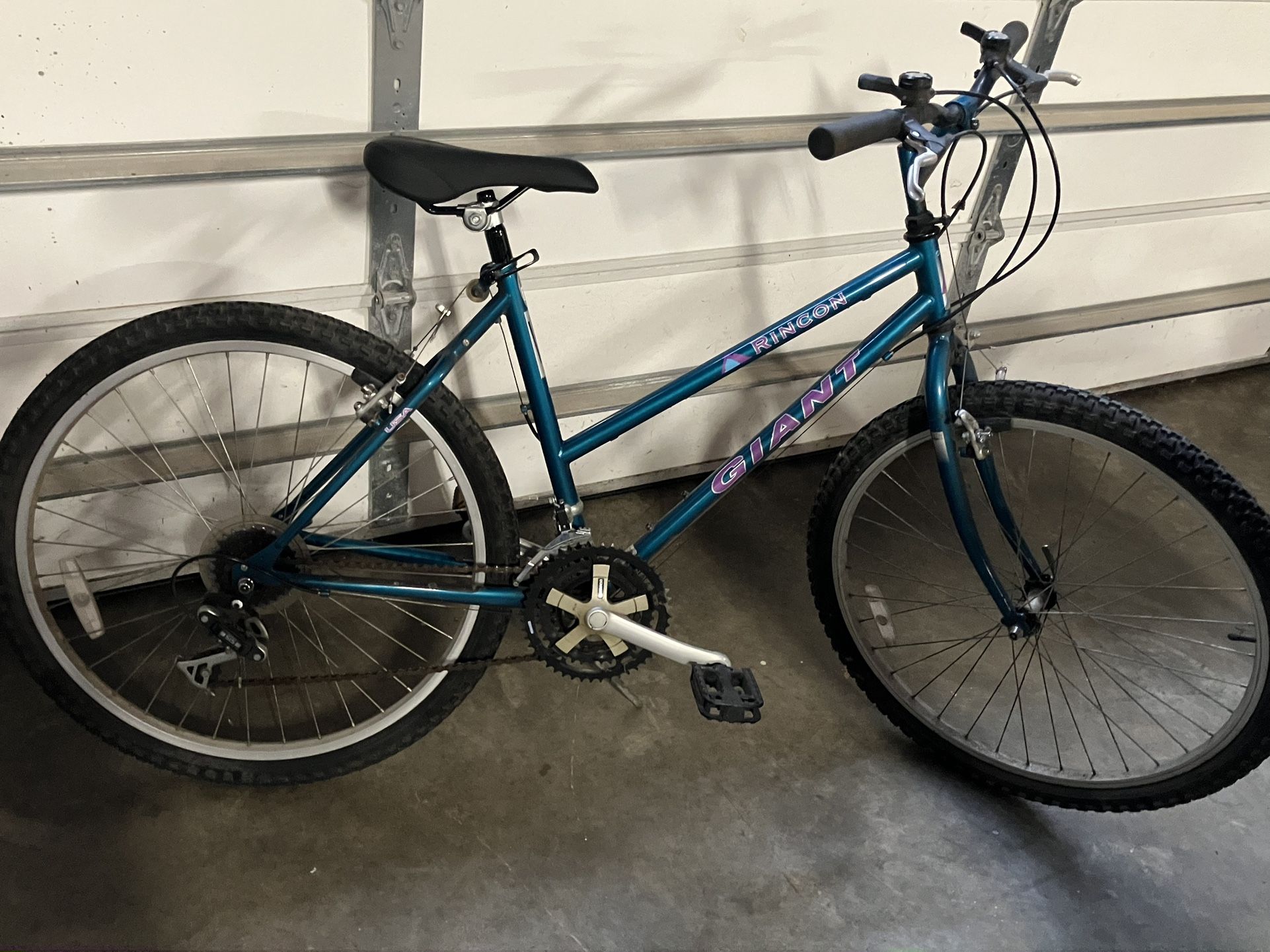 26" Giant Rincon Mountain Bike