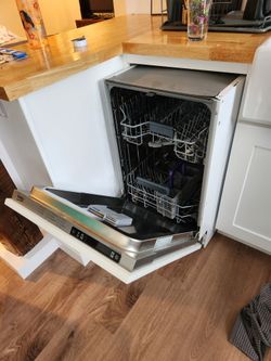 Beko 18" undercounter dishwasher