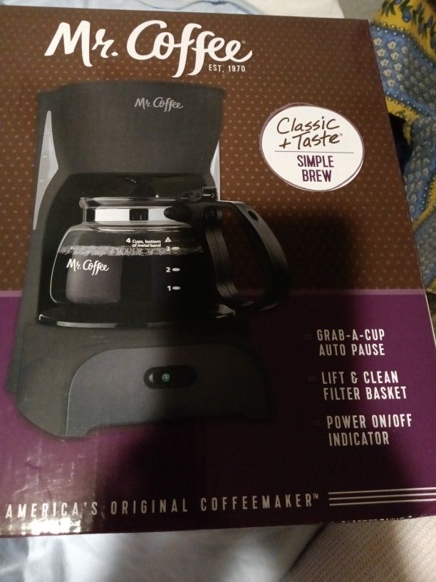 4 Cup Coffee Maker /Mr Coffee