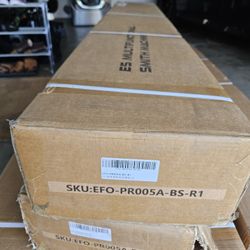 E5 Multifunctional Smith Machine Box 1 of 5 Parts New. Read Details