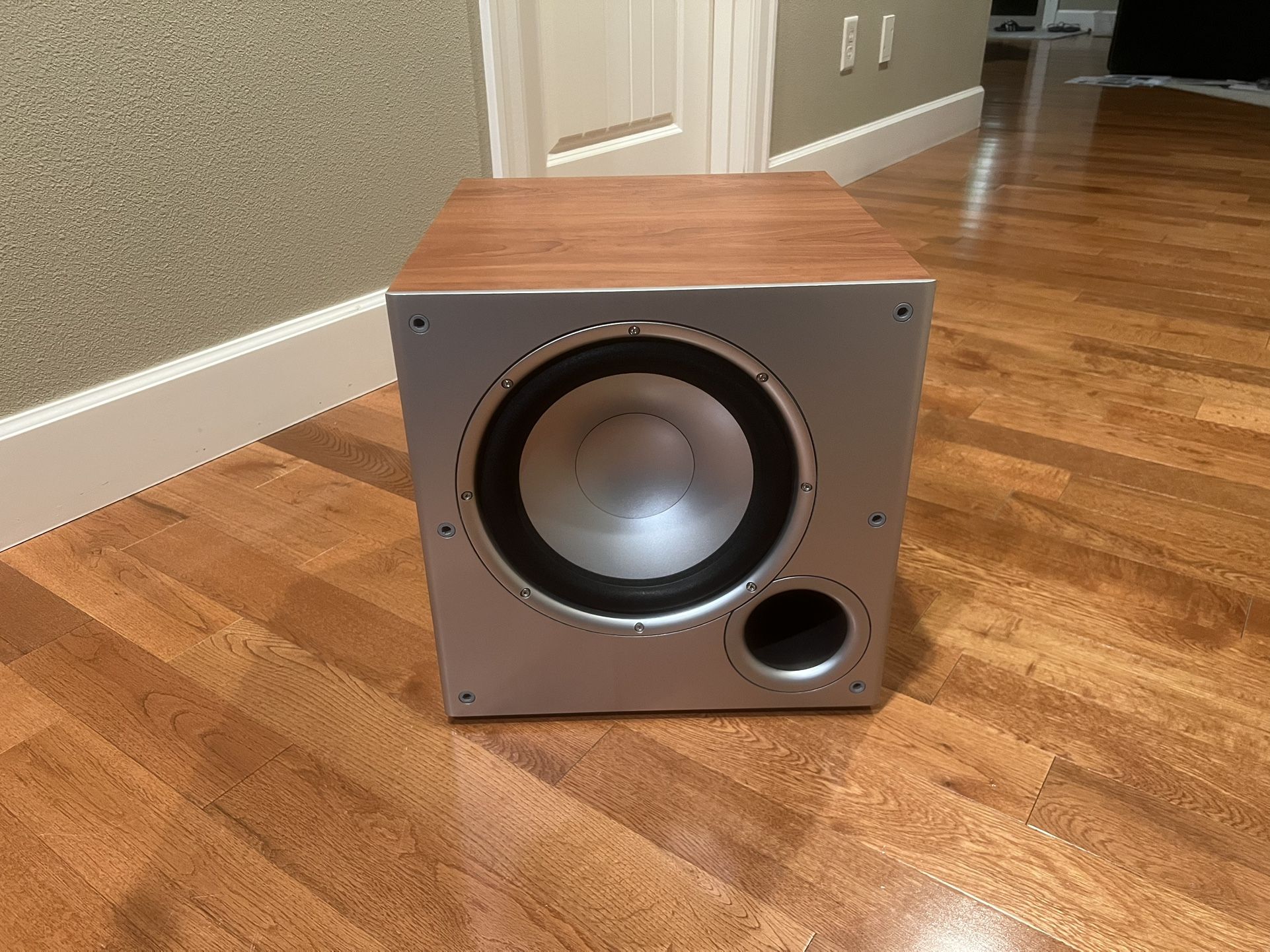 Polk audio PSW10 10” powered subwoofer