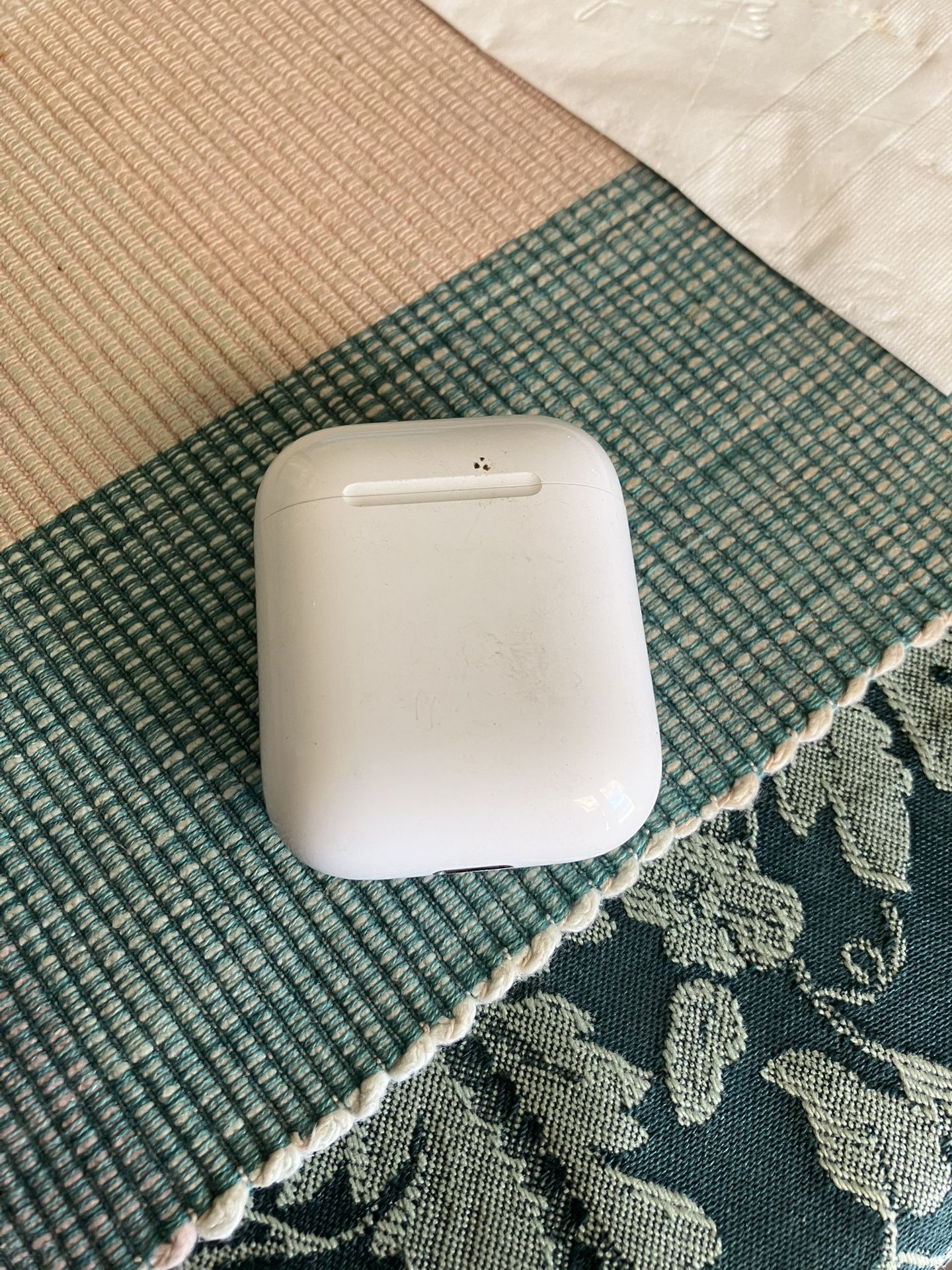 Apple AirPods Generation 2