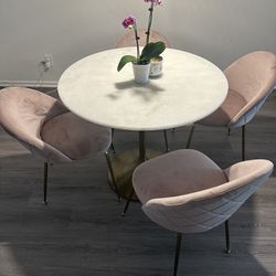 Round Dining Room Table And Chairs 