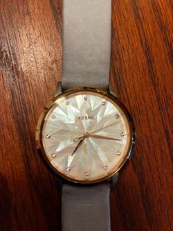 Fossil watch rose gold (battery not included)