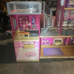 Doll House 