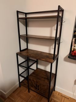 Bakers Rack / bookshelf storage