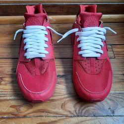 Nike Hurauche Size12