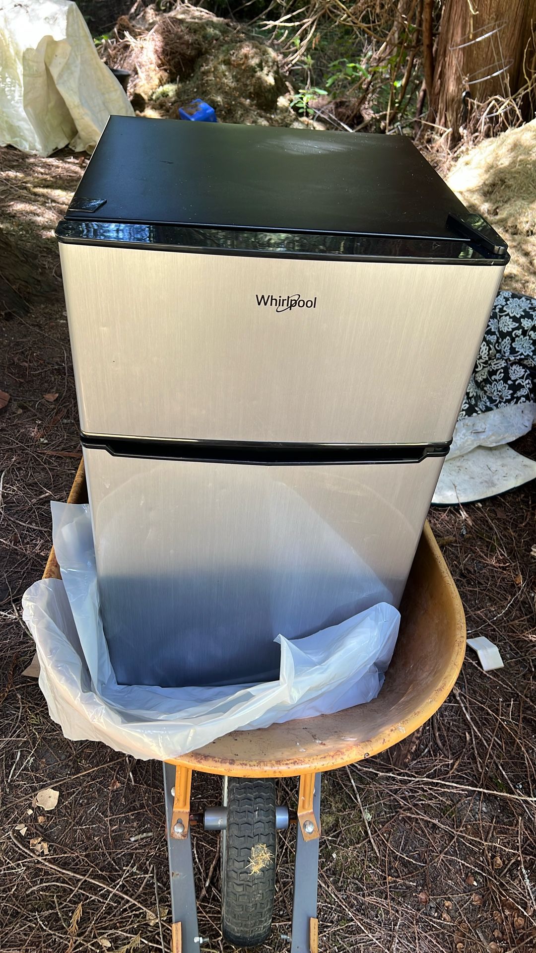 Whirlpool Mini Fridge And Freezer