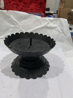LENOX BLACK METAL SCALLOPED PILLAR CANDLEHOLDER 