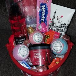Valentines Baskets For Women 