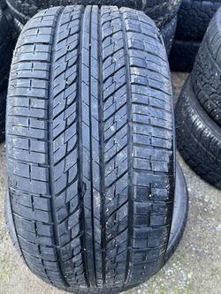 2 Tire  255/35/21 Laufenn 