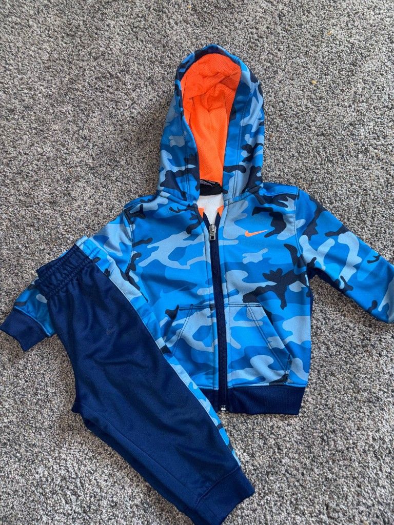 Baby Nike 2 Piece Suit