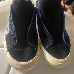 Vans (men’s 7.5) (womens9.0)