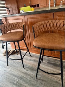 Set chairs