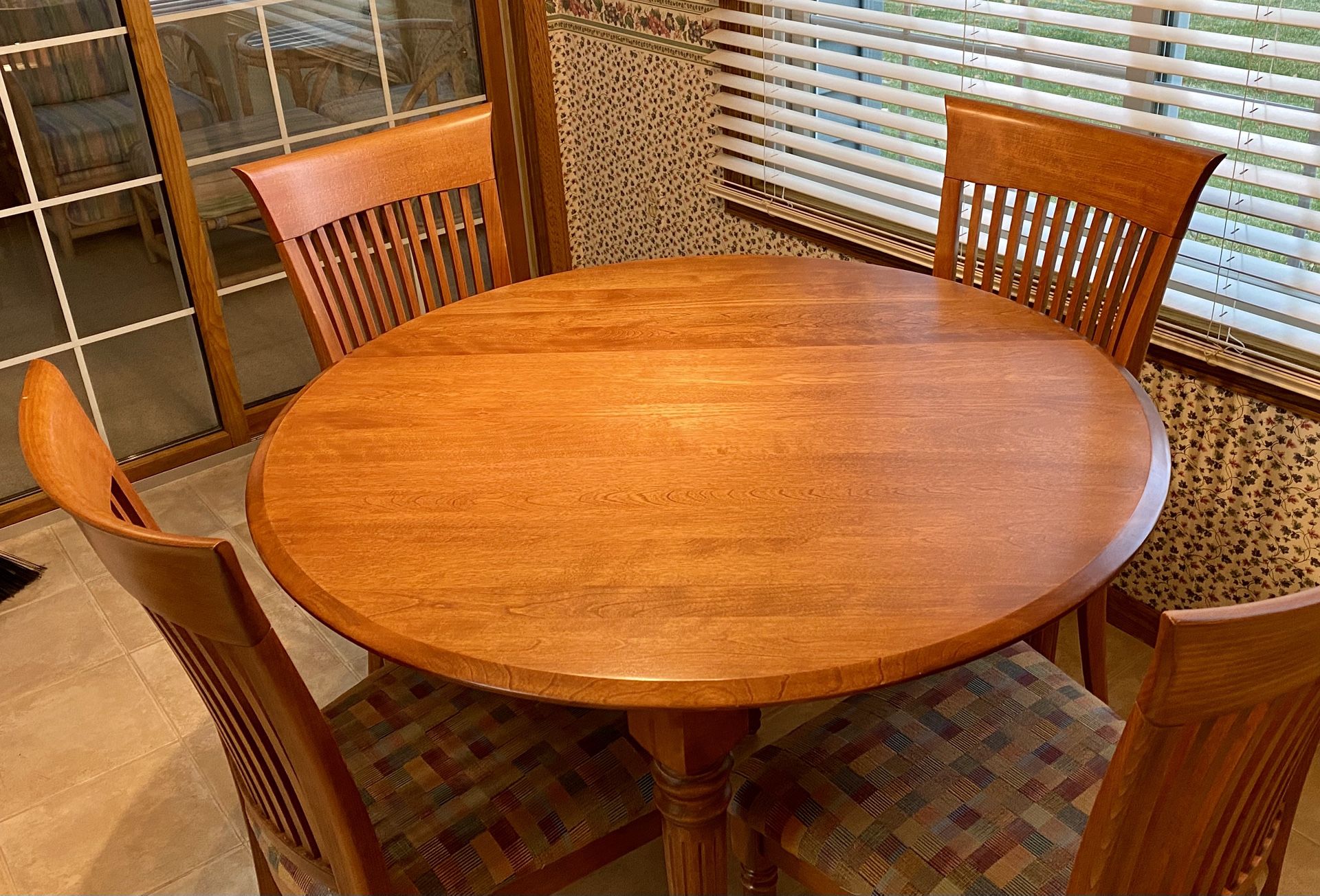 Beautiful Dinette Set