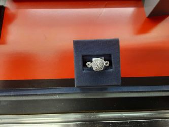 White Gold 10k (.417) 3.5 grams Size 7.5